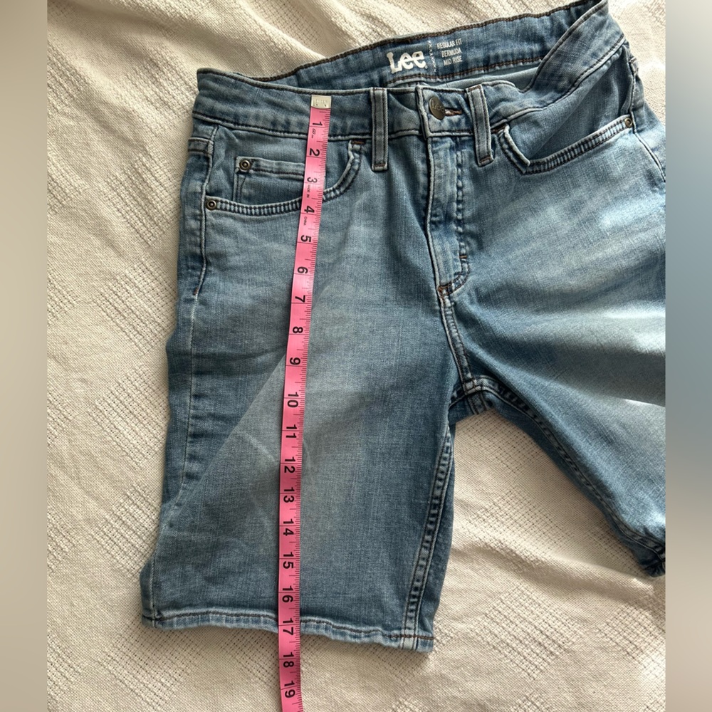 Lee Denim Bermuda Shorts mid rise size 8 - Picture 6 of 8